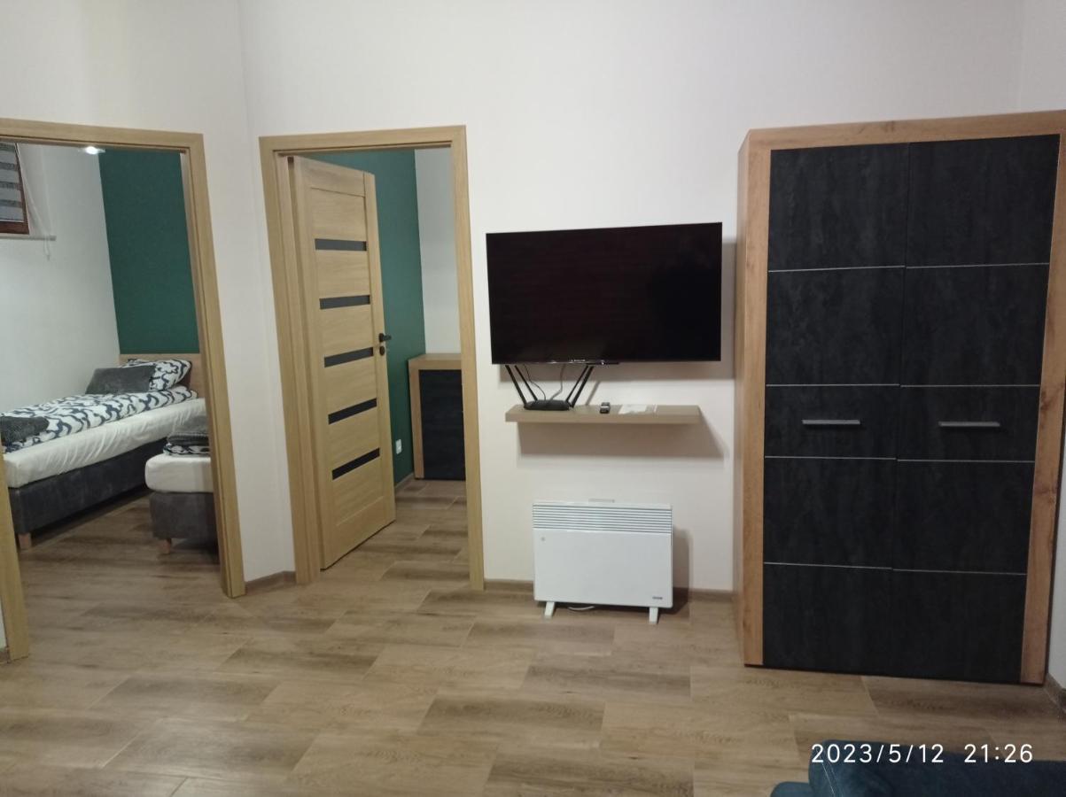 Вилла Loft Park Zator, Lokalizacja Przy Wej Parku Экстерьер фото